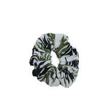 Load image into Gallery viewer, KANYOGA - SHOWER CAP, SCRUNCHIE & EYE MASK - PALM LEAF PRINT - SET OF 3