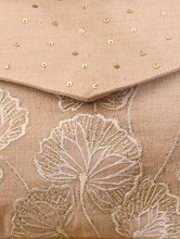 Load image into Gallery viewer, Kanyoga - Decorative envelope pouch