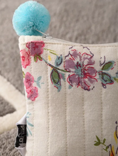 Load image into Gallery viewer, Kanyoga - Quilted floral printed pouch