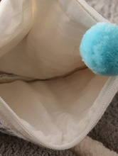 Load image into Gallery viewer, Kanyoga - Quilted floral printed pouch