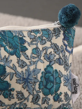 Load image into Gallery viewer, Kanyoga - Quilted floral printed pouch